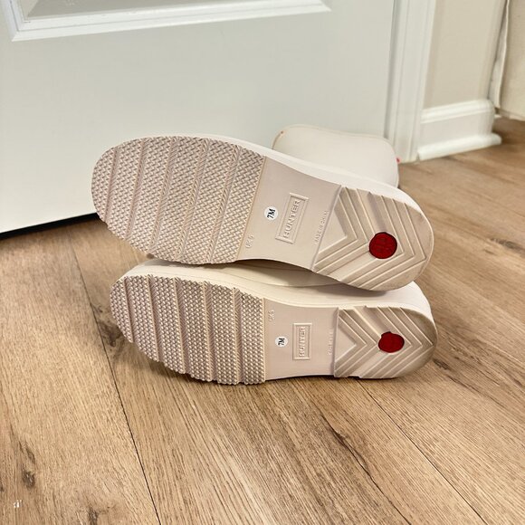 HUNTER Original Play Tall Waterproof Rain Boot (Women) in Natural Size US 7 - Picture 7 of 7